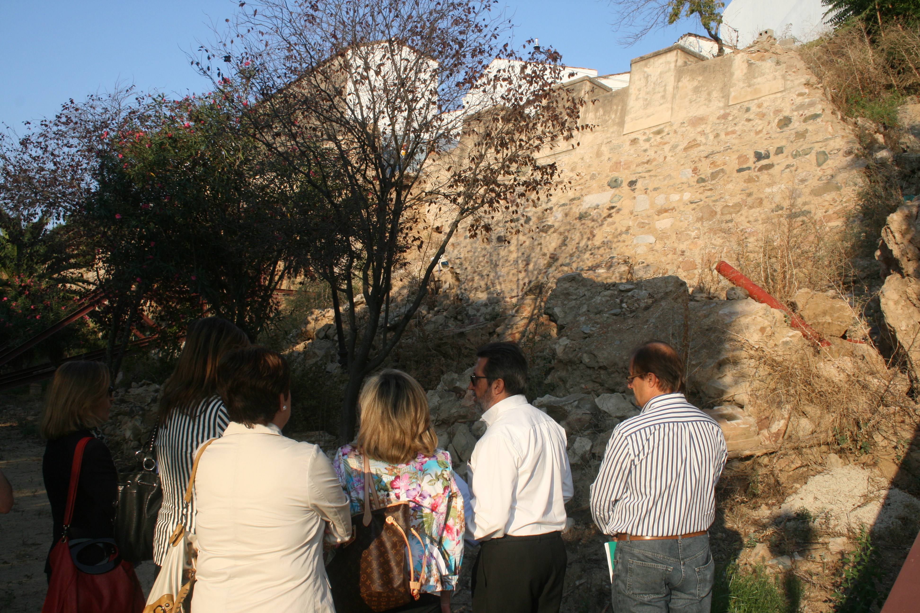 Ayuntamiento y Junta de Extremadura firmarán un convenio de colaboración para el arreglo de la muralla